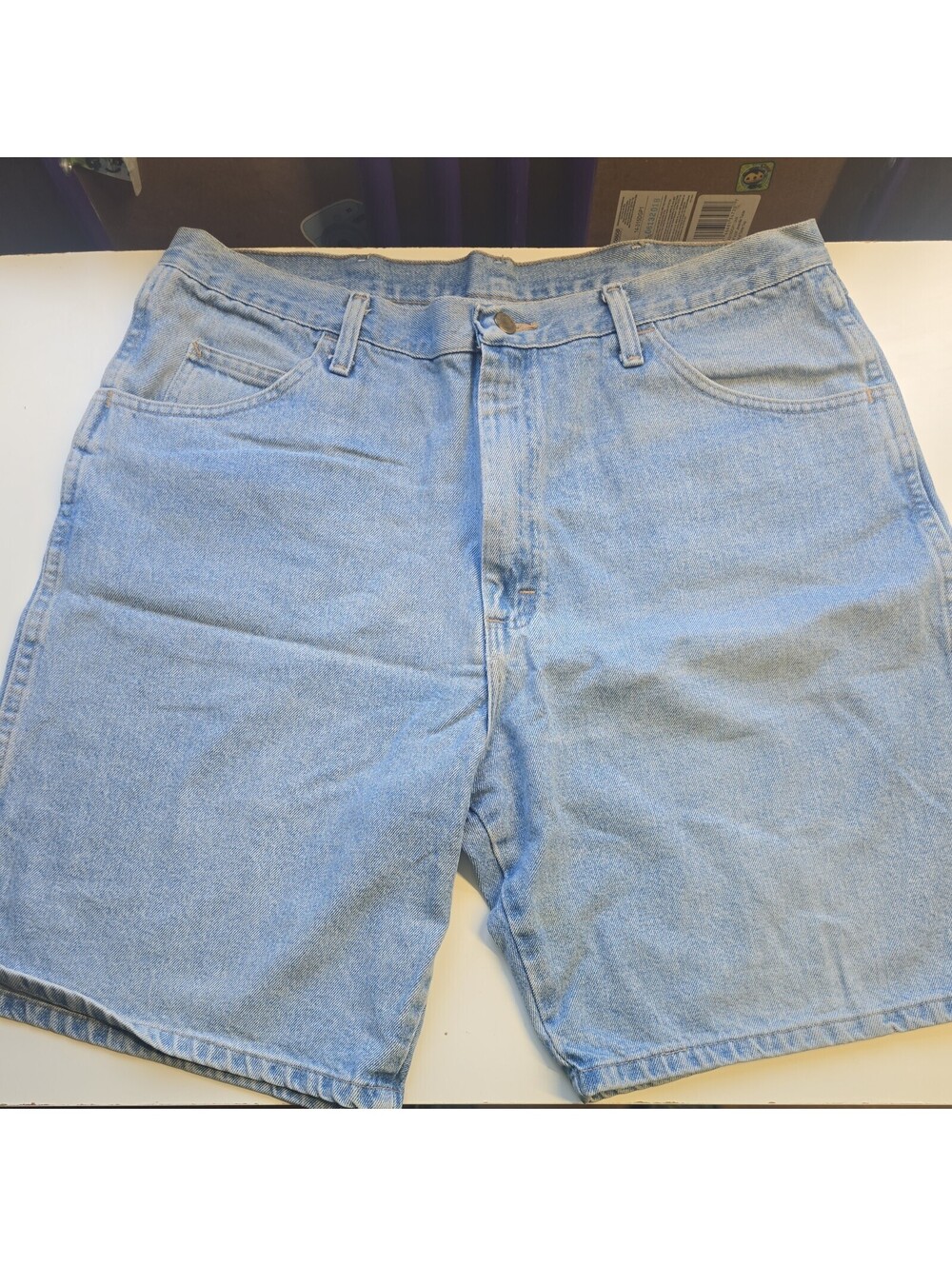 Vintage Wrangler Light Wash Denim Shorts High Rise Relaxed Fit 38 Men's 90s Y2K